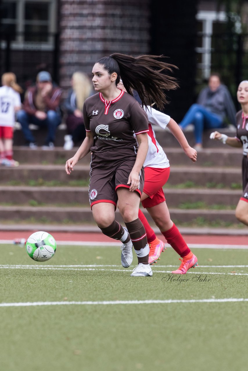 Bild 298 - wBJ Walddoerfer - St. Pauli : Ergebnis: 6:0